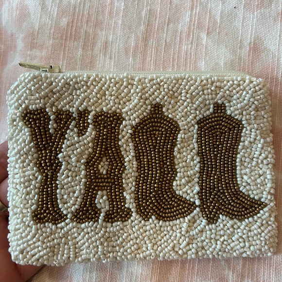 YALL beaded pouch - Picture 4 of 6